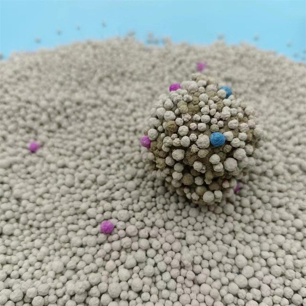 Bentonite cat litter